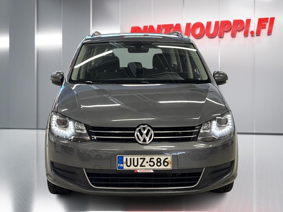VOLKSWAGEN Sharan 2012