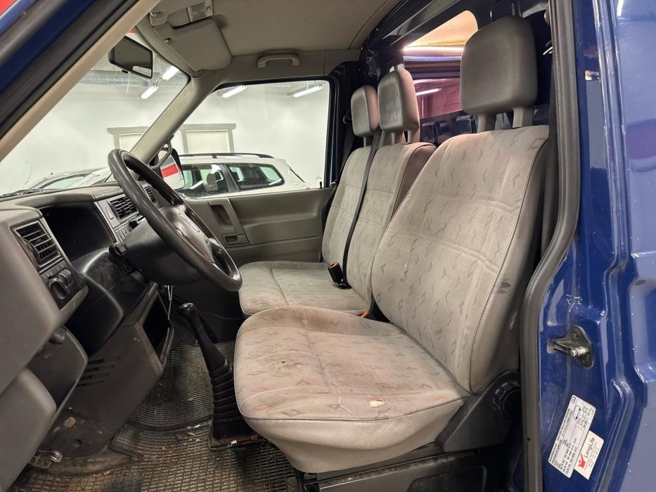 VOLKSWAGEN Transporter 2002