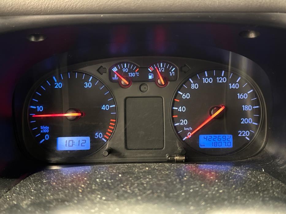 VOLKSWAGEN Transporter 2002