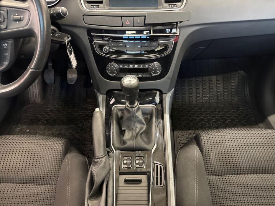 PEUGEOT 508 2015