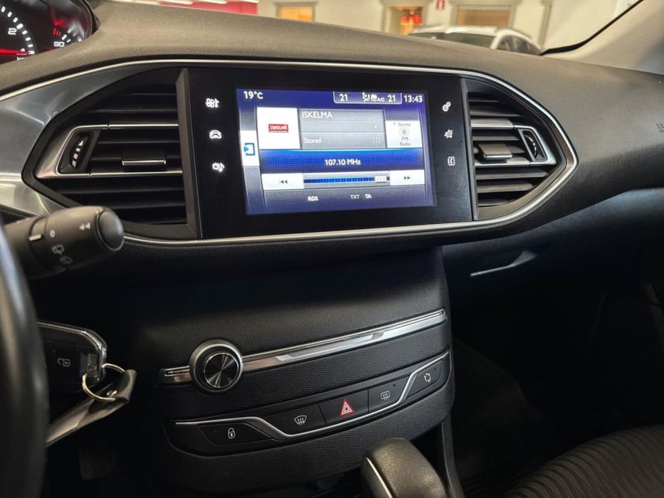 PEUGEOT 308 2017