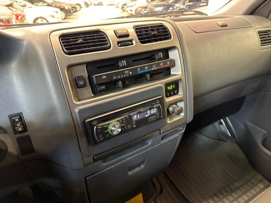 TOYOTA Hiace 2010