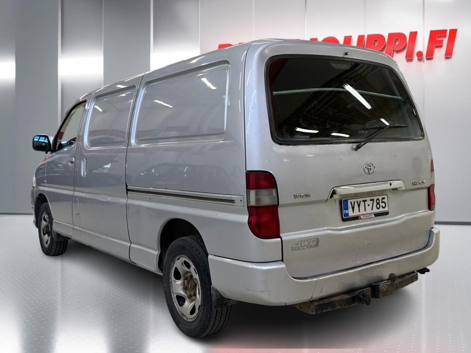 TOYOTA Hiace 2010