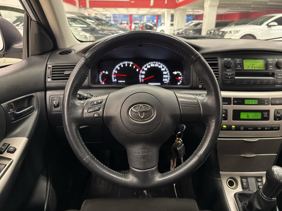 TOYOTA Corolla 2004