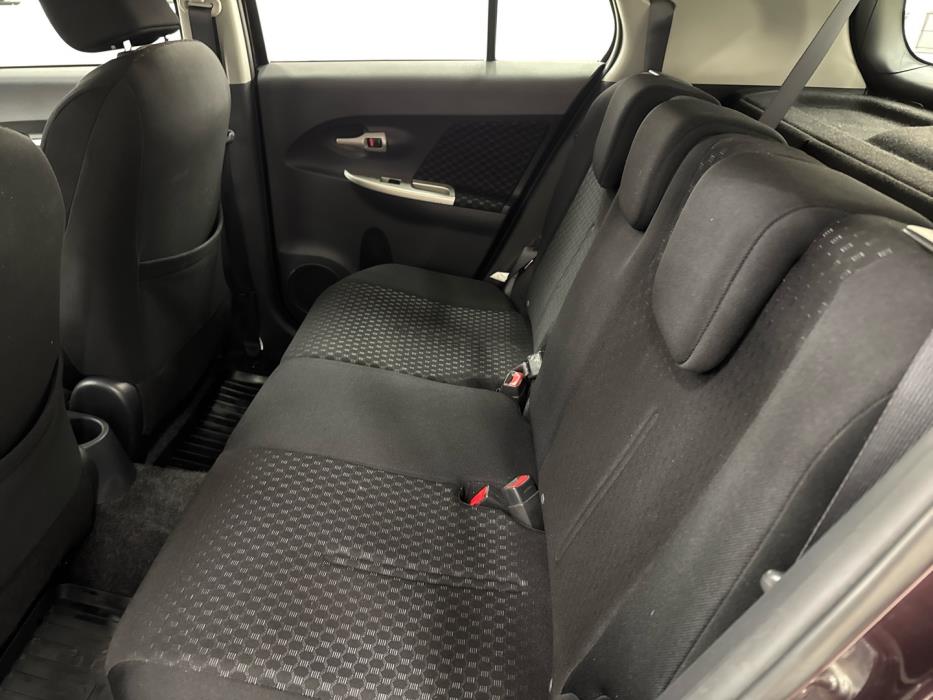 TOYOTA Urban Cruiser 2011
