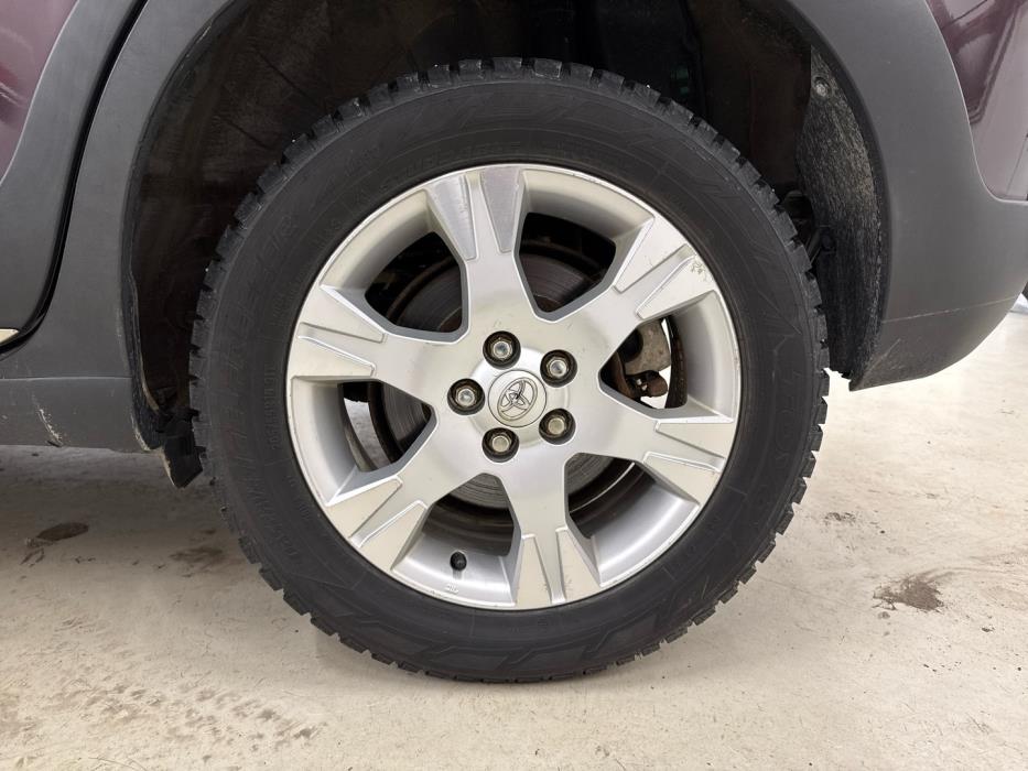 TOYOTA Urban Cruiser 2011