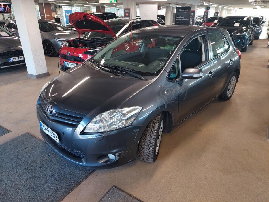 TOYOTA Auris 2010