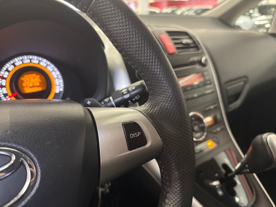 TOYOTA Auris 2010