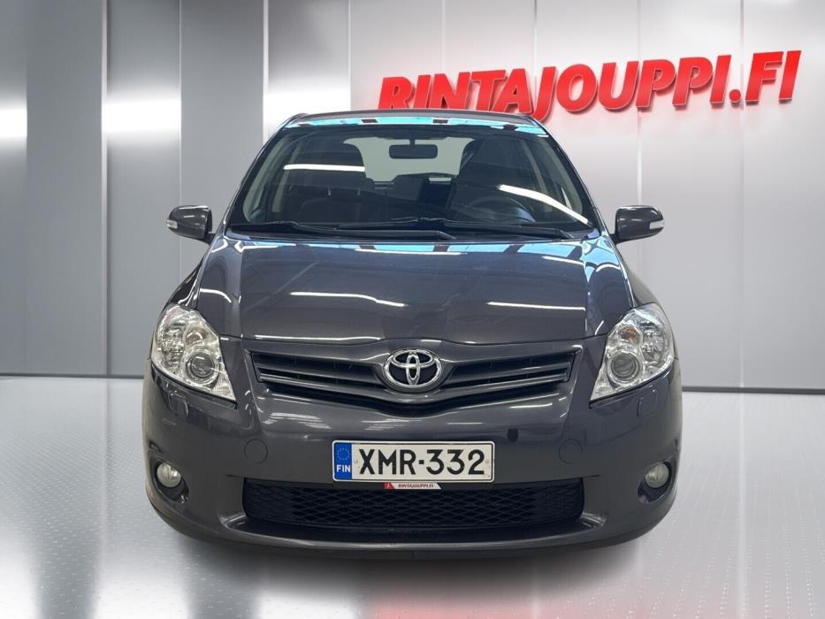 TOYOTA Auris 2010