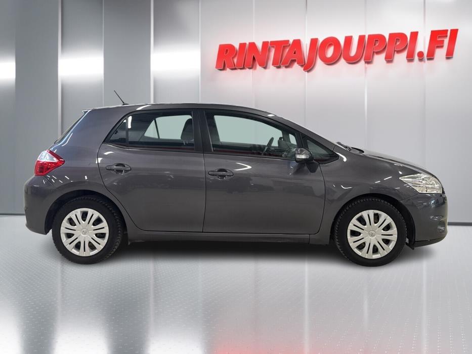 TOYOTA Auris 2010