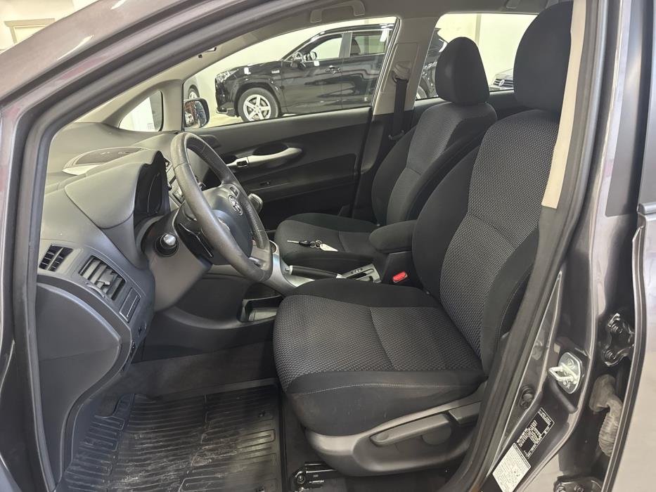 TOYOTA Auris 2010