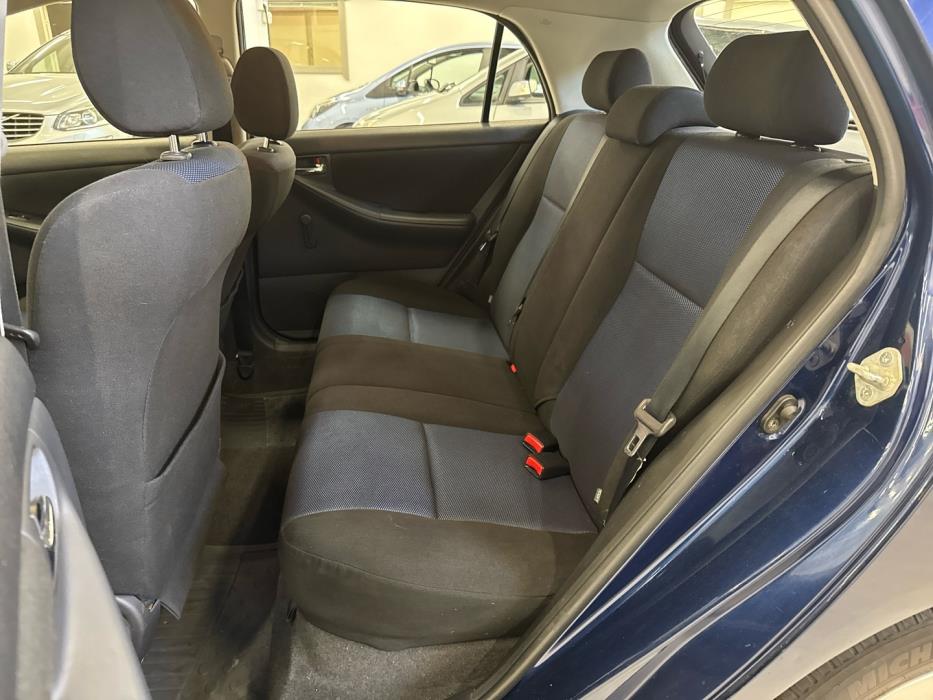 TOYOTA Corolla 2004
