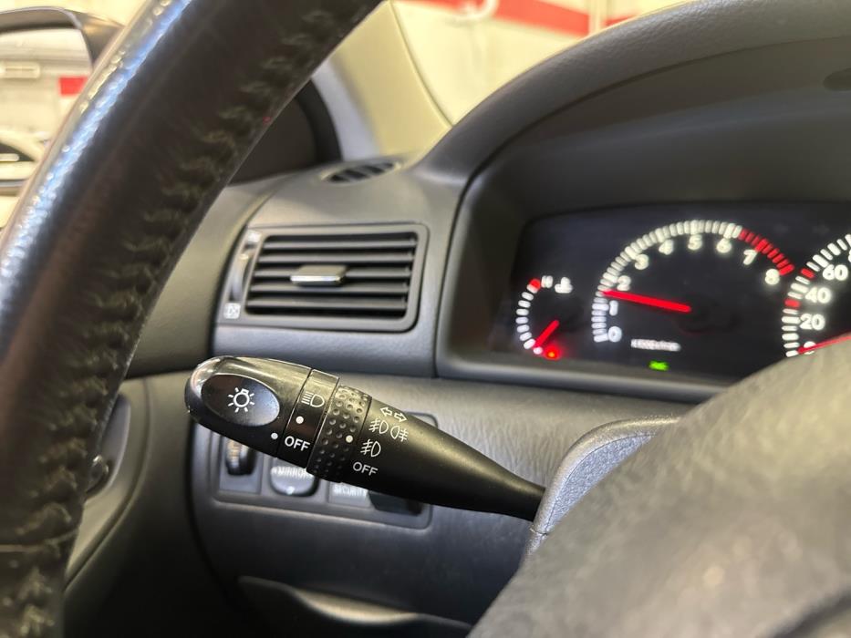 TOYOTA Corolla 2004