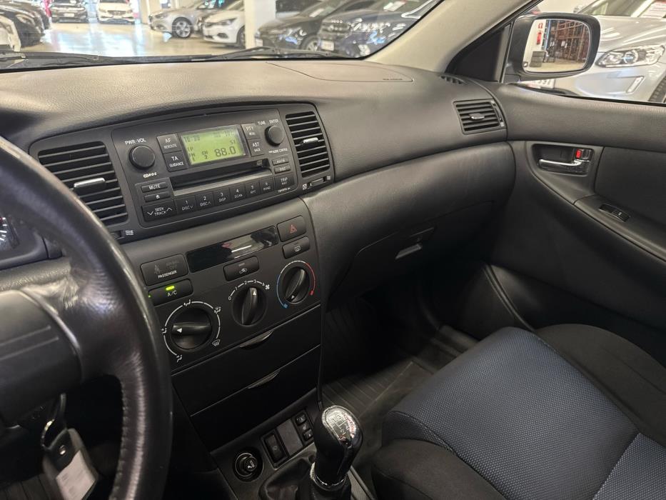 TOYOTA Corolla 2004