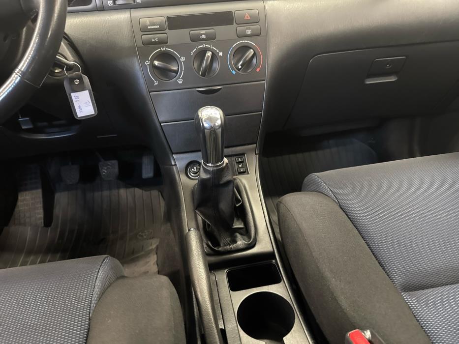 TOYOTA Corolla 2004
