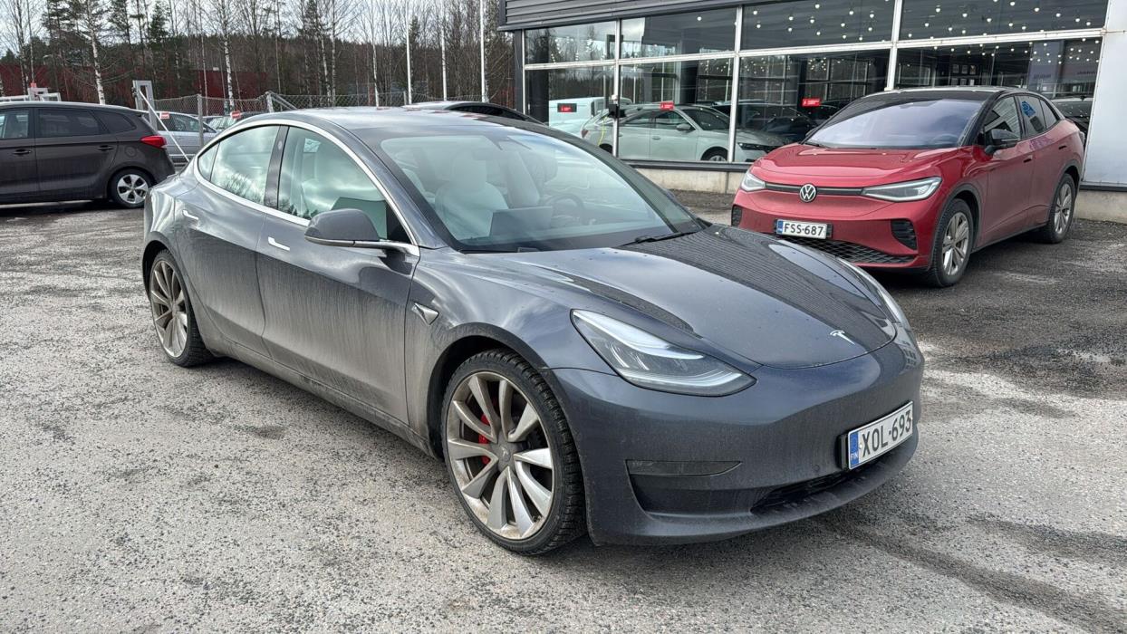 TESLA Model 3 2019