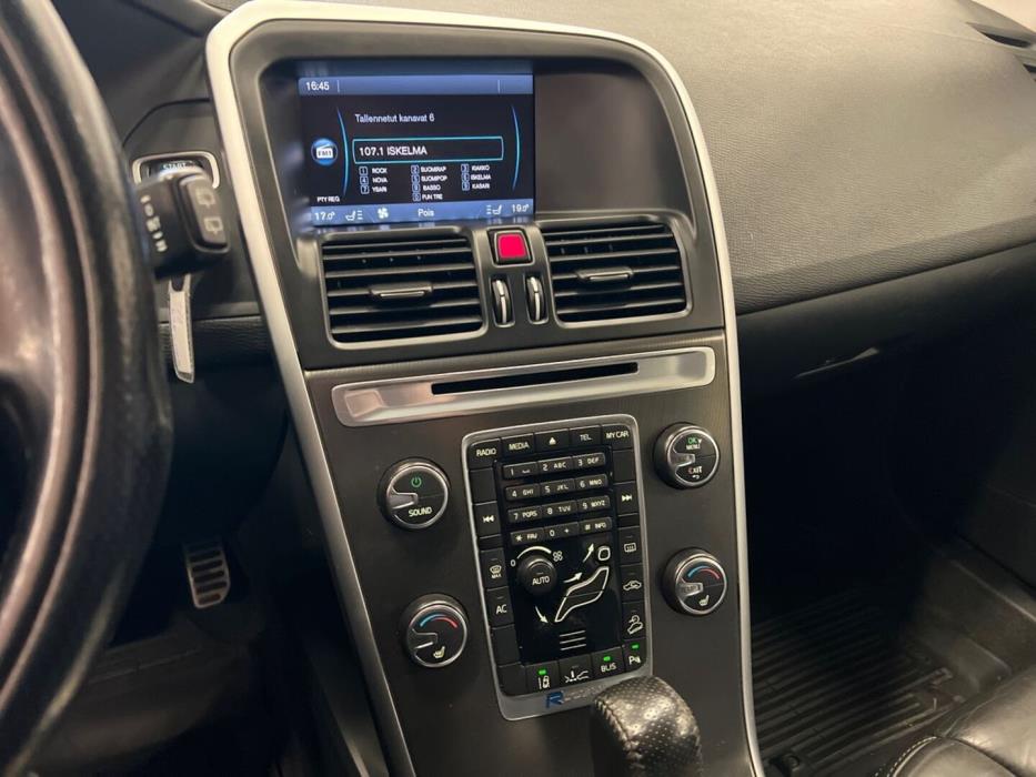 VOLVO XC60 2011
