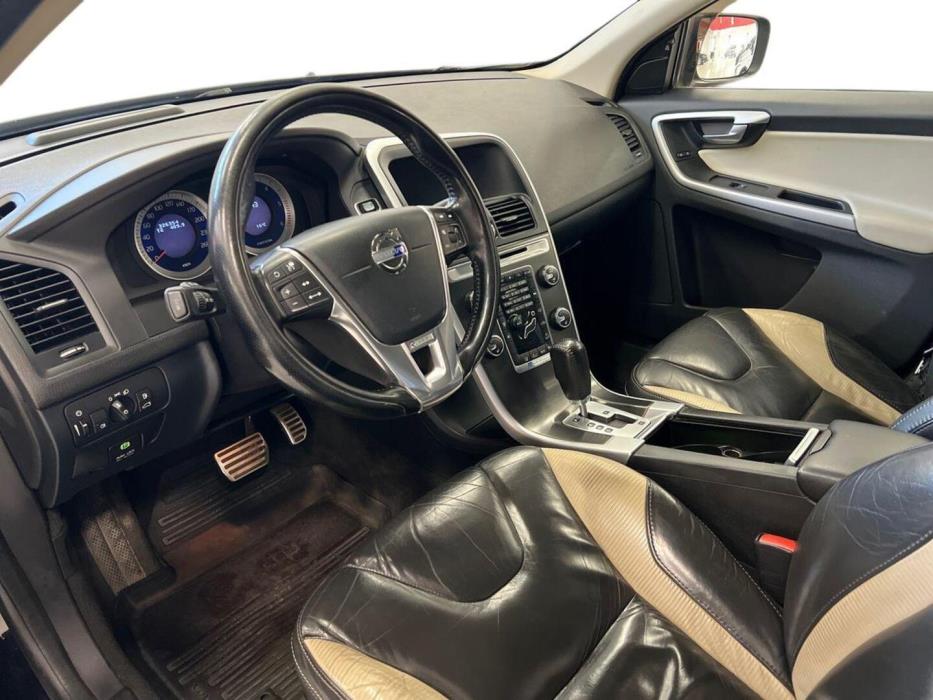 VOLVO XC60 2011