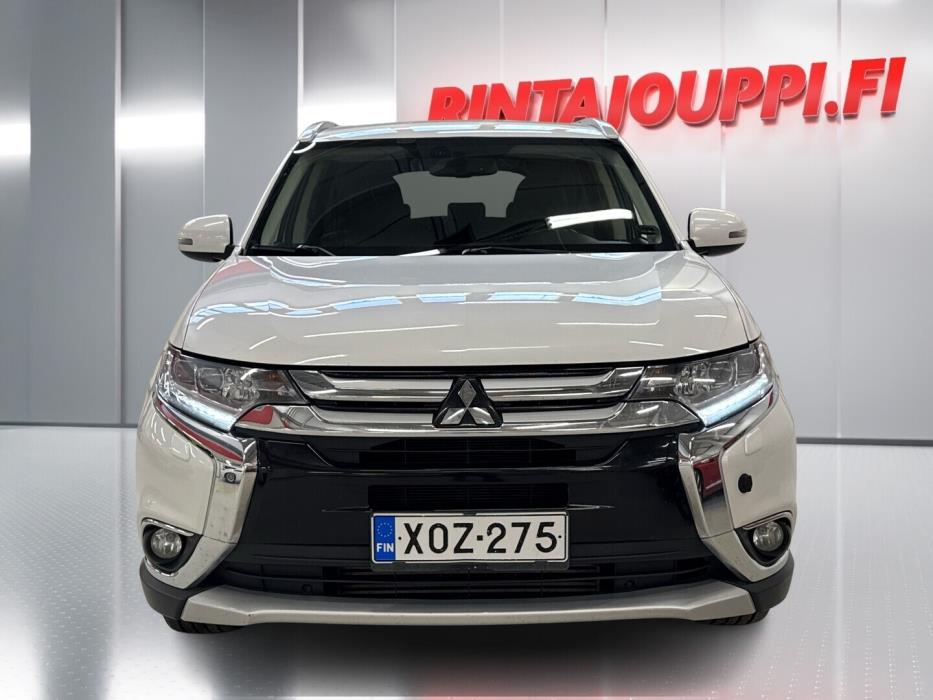 MITSUBISHI Outlander 2016