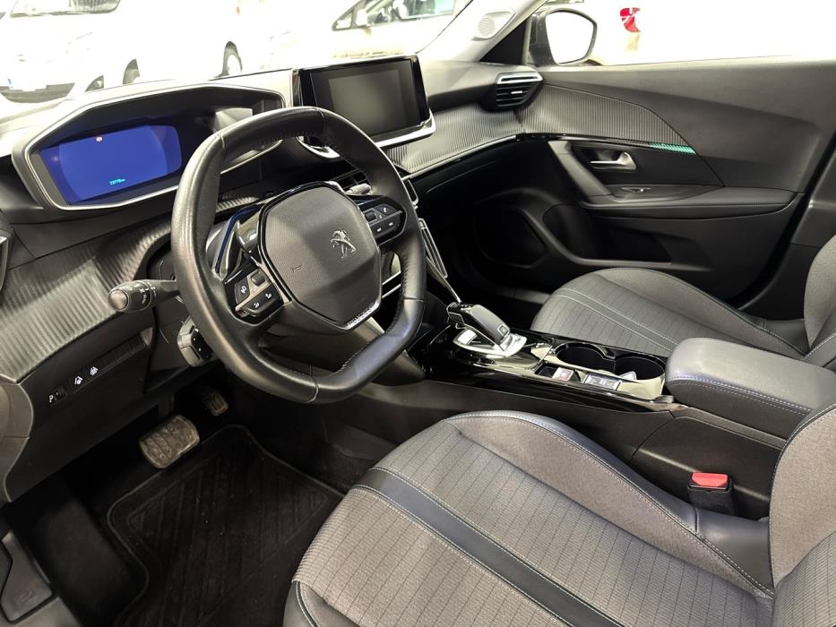 PEUGEOT 2008 2021