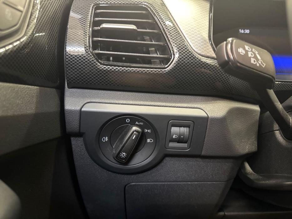 VOLKSWAGEN T-Cross 2024