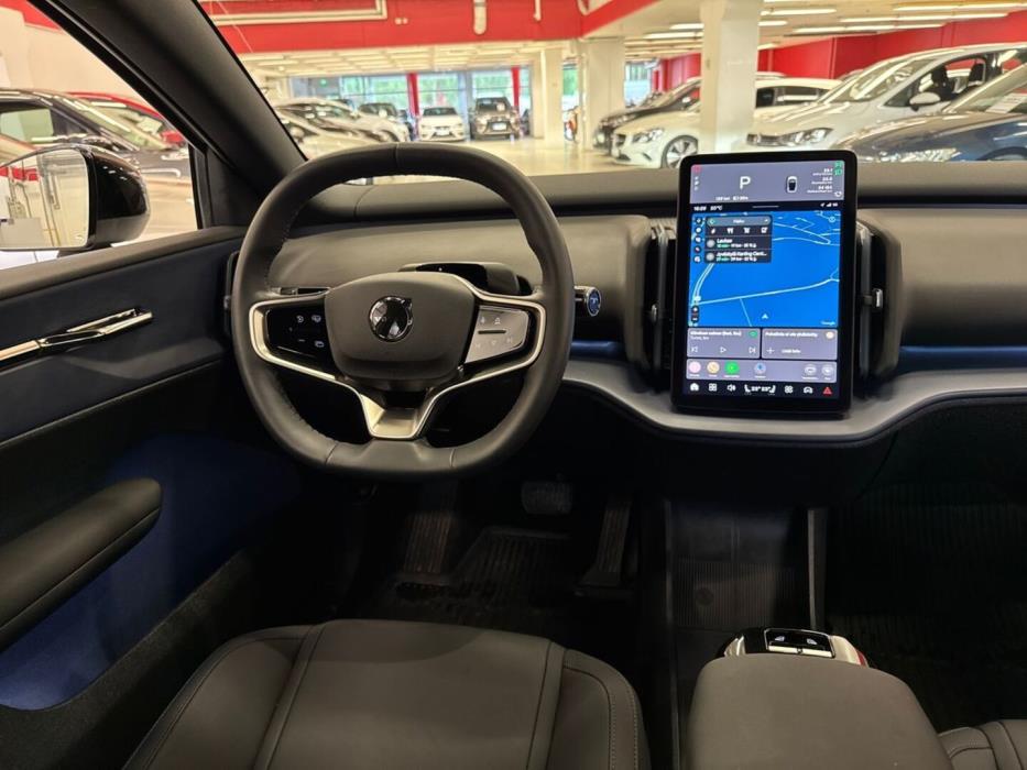 VOLVO EX30 2025