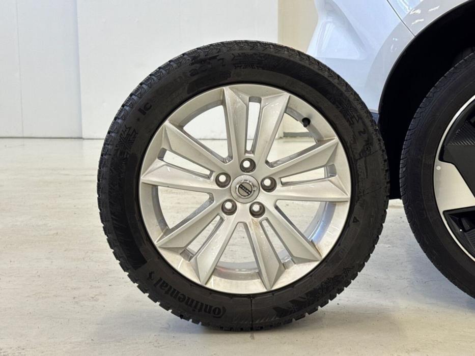 VOLVO EX30 2025