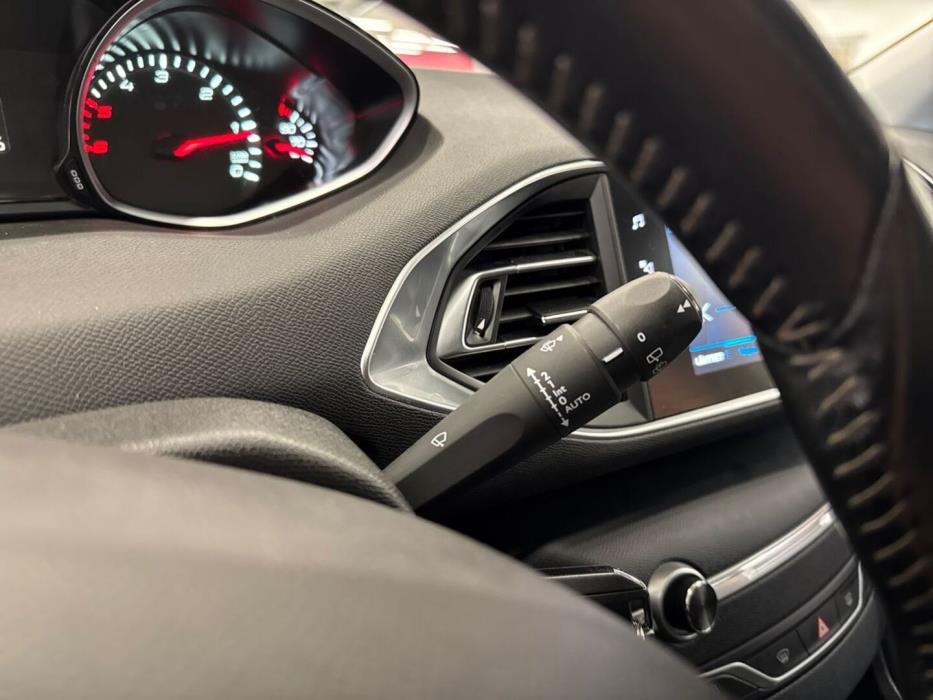 PEUGEOT 308 2019