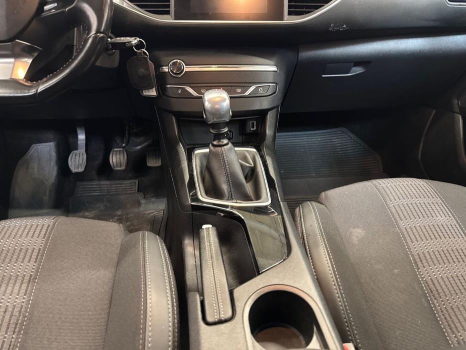 PEUGEOT 308 2019