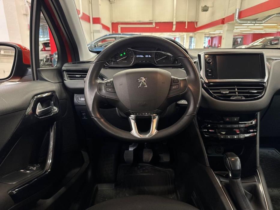 PEUGEOT 208 2019