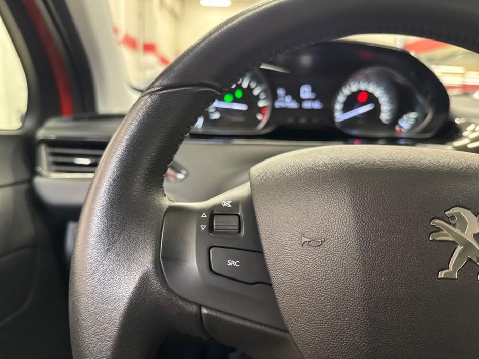 PEUGEOT 208 2019