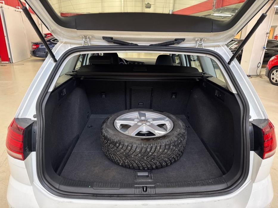 VOLKSWAGEN Golf 2018