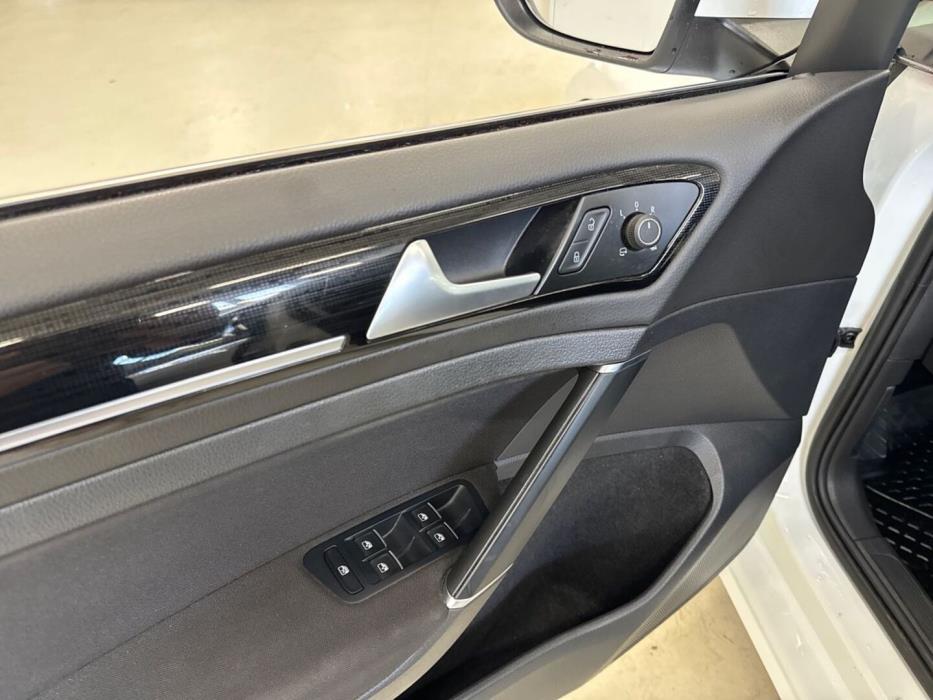 VOLKSWAGEN Golf 2018