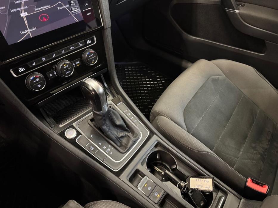 VOLKSWAGEN Golf 2018