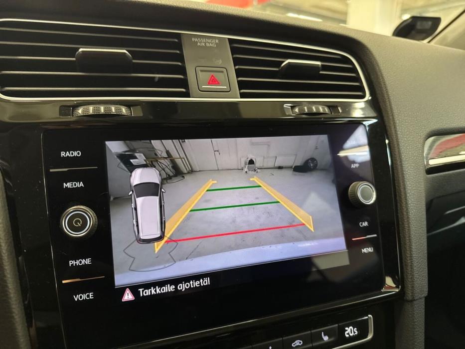 VOLKSWAGEN Golf 2018