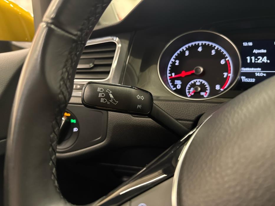 VOLKSWAGEN Golf 2018