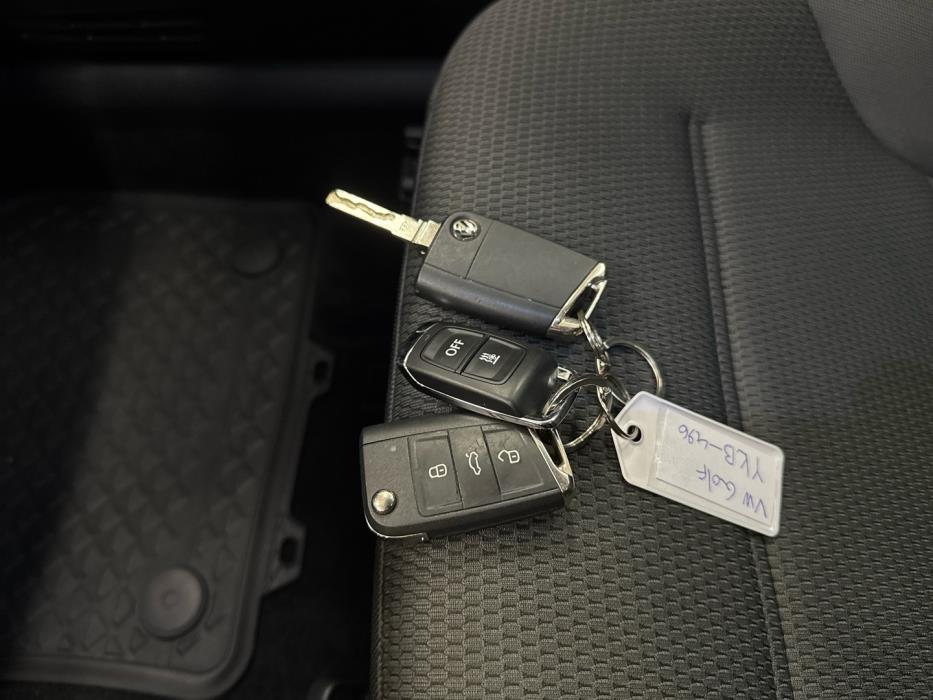 VOLKSWAGEN Golf 2018