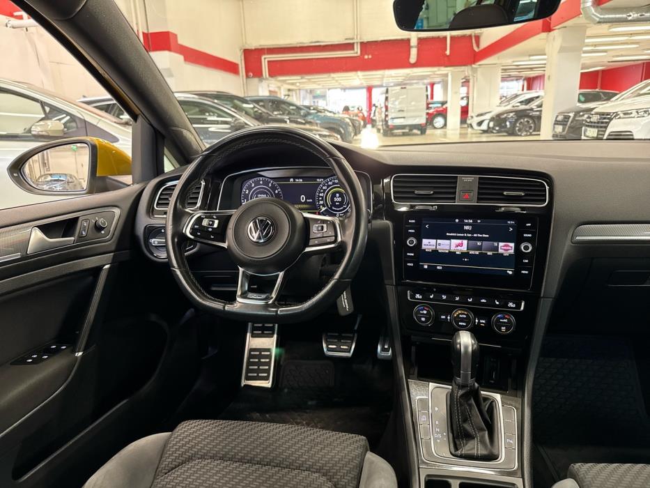 VOLKSWAGEN Golf 2019