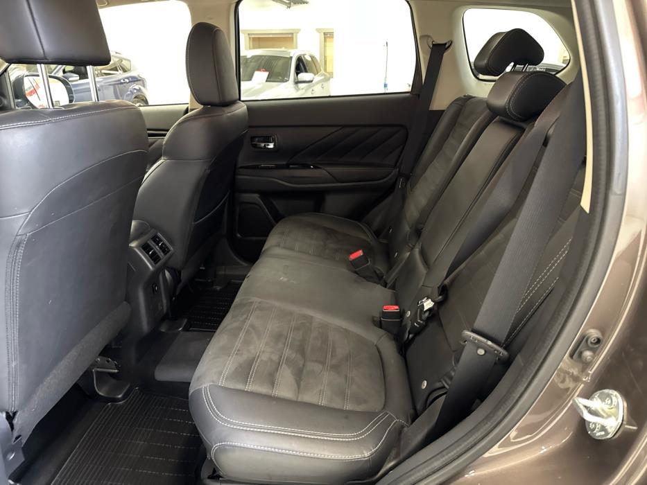MITSUBISHI Outlander PHEV 2019