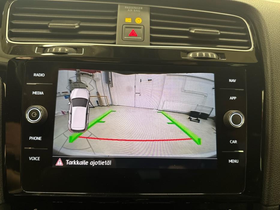 VOLKSWAGEN Golf 2018