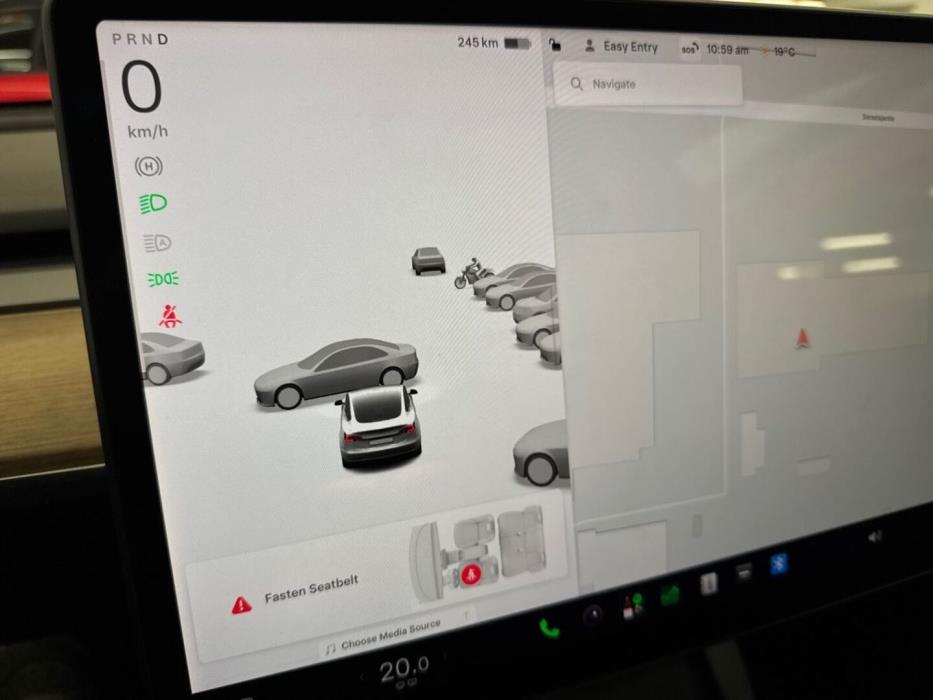 TESLA Model 3 2022