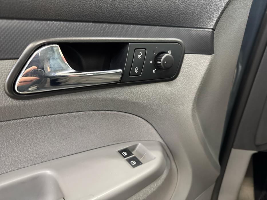 VOLKSWAGEN Caddy 2008