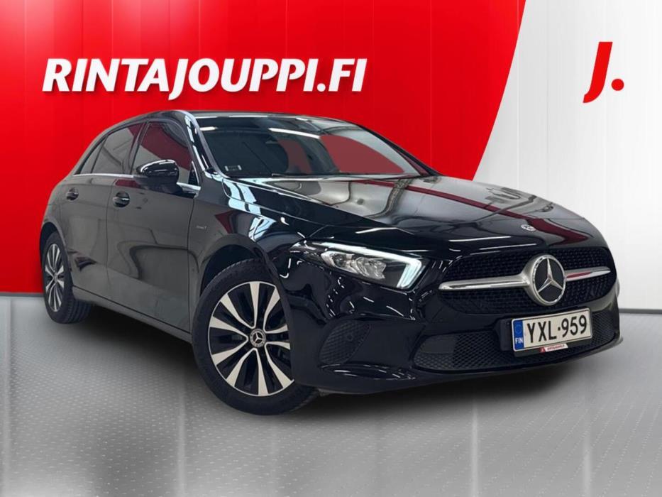 MERCEDES-BENZ A 2021