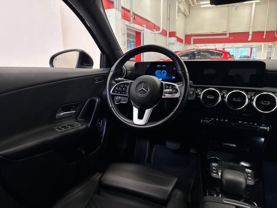 MERCEDES-BENZ A 2021