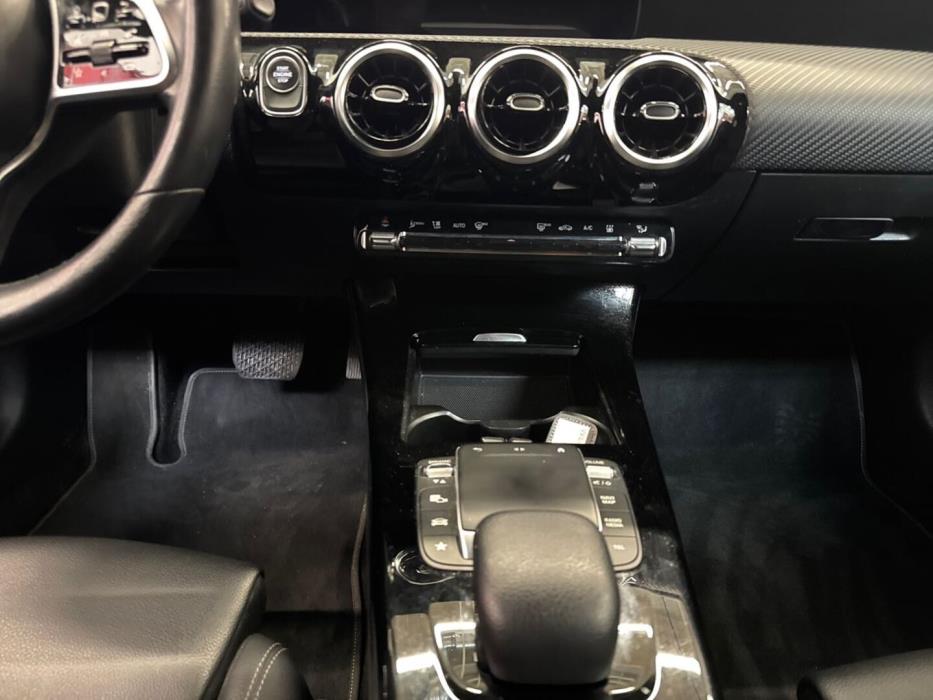 MERCEDES-BENZ A 2021
