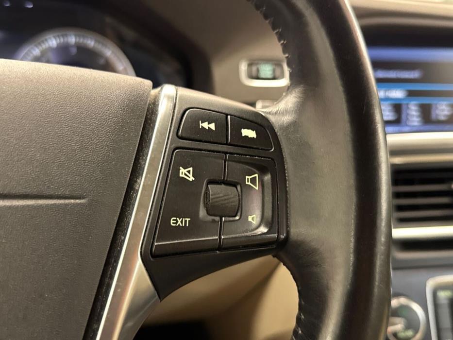 VOLVO V60 2012