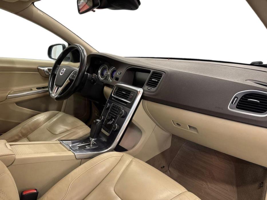 VOLVO V60 2012