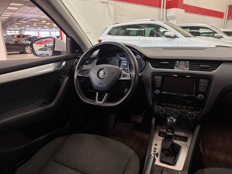 SKODA Octavia 2016
