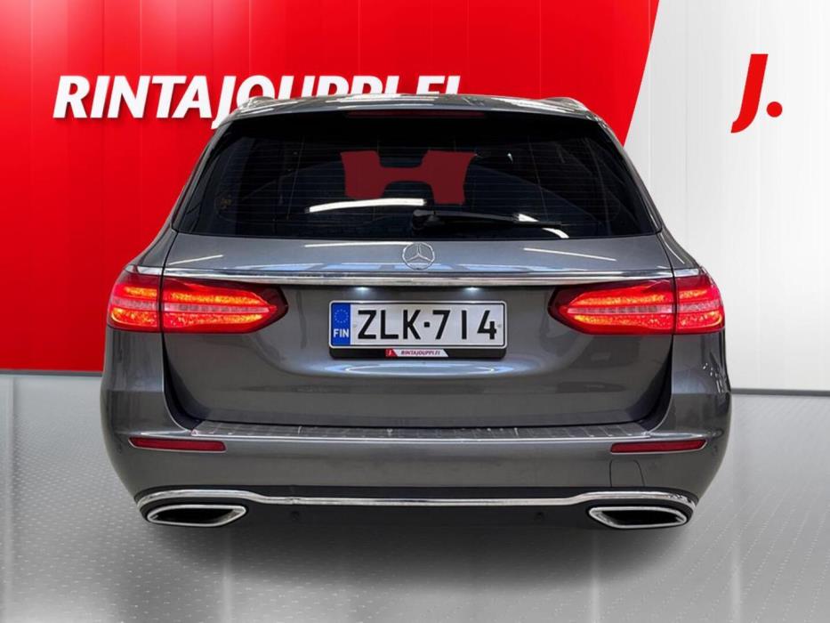 MERCEDES-BENZ E 2016