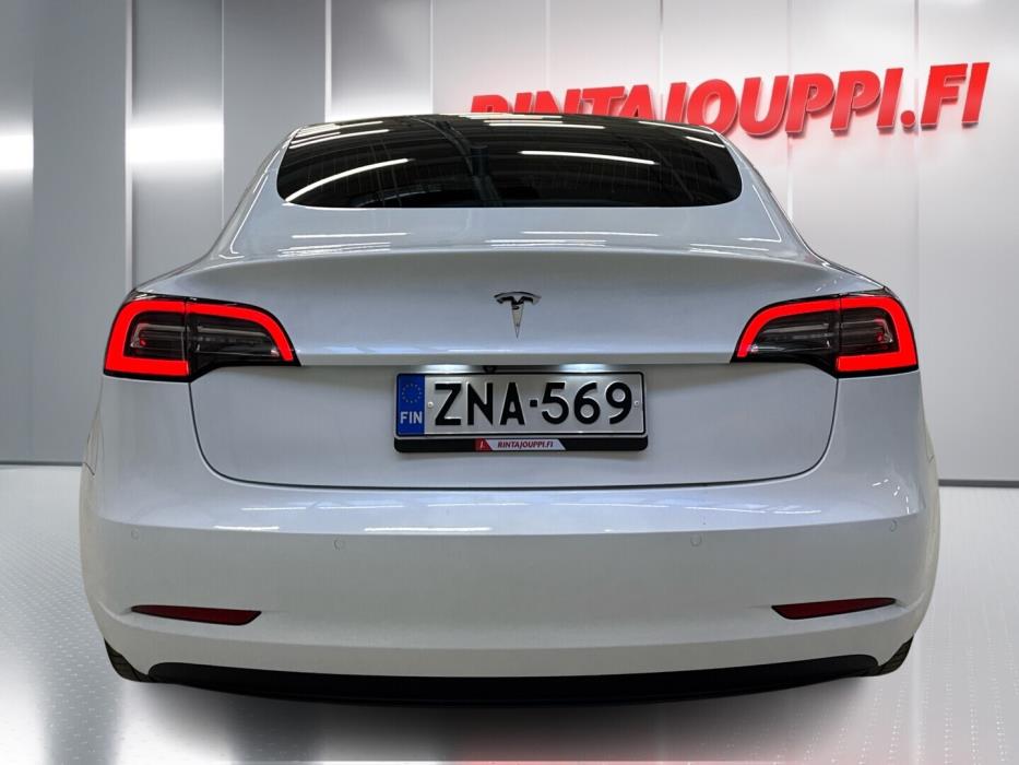 TESLA Model 3 2020